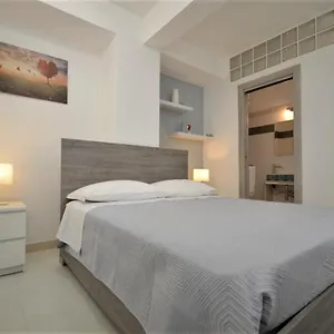Madagì Beachfront Aparthotel